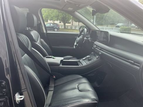 Certified 2024 Hyundai Palisade Limited FWD image 34