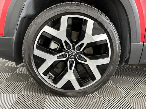 Used 2023 Volkswagen Taos SEL image 36