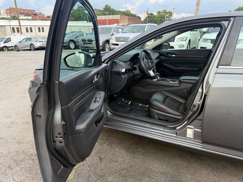 Used 2020 Nissan Altima 2.5 SR FWD image 14