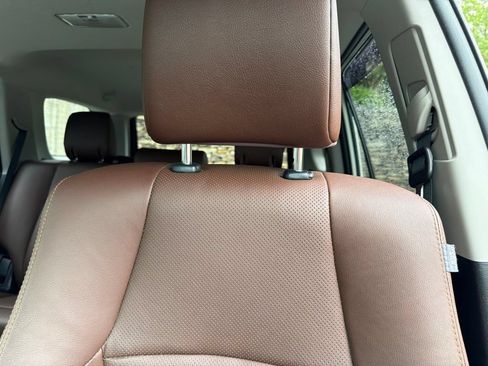 Used 2022 Toyota 4Runner Limited AWD/4WD image 16