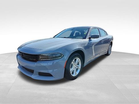 Certified 2022 Dodge Charger SXT w/ Leather Interior Group image 6