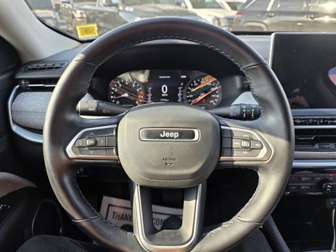 Used 2022 Jeep Compass Latitude w/ Convenience Group image 7