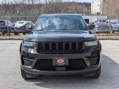 Certified 2023 Jeep Grand Cherokee Altitude AWD/4WD image 11
