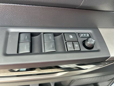 Used 2024 Toyota Tundra Limited w/ Power Package AWD/4WD image 14
