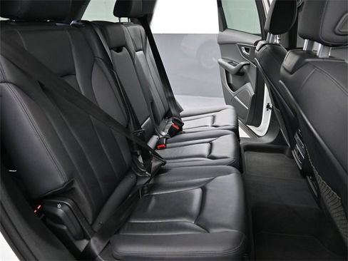 Used 2023 Audi Q7 3.0T Premium Plus image 23