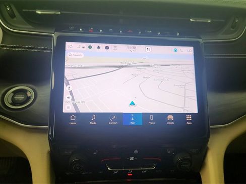 Used 2022 Jeep Grand Cherokee L Limited image 21