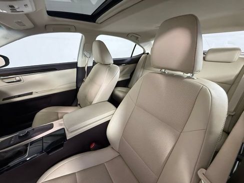 Used 2018 Lexus ES 350 w/ Premier Package FWD image 5