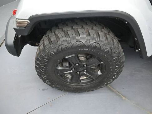 Used 2022 Jeep Wrangler Unlimited Sahara AWD/4WD image 34