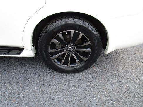 Used 2019 Nissan Armada Platinum w/ Captain's Chairs Package image 25