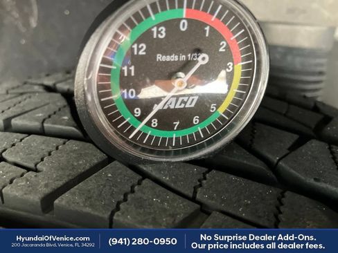 Used 2022 Hyundai Tucson SEL w/ Convenience + Premium Package FWD image 9