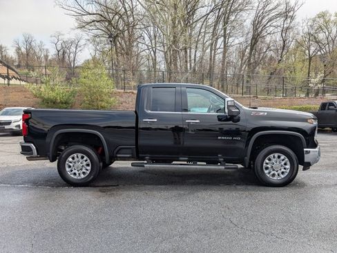 Used 2024 Chevrolet Silverado 2500 LTZ w/ LTZ Plus Package AWD/4WD image 4