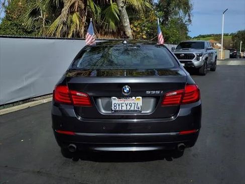 Used 2011 BMW 535i xDrive Sedan image 4