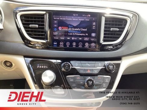 Used 2020 Chrysler Pacifica Touring-L Plus image 23