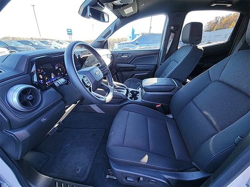 New 2025 Chevrolet Colorado LT image 16