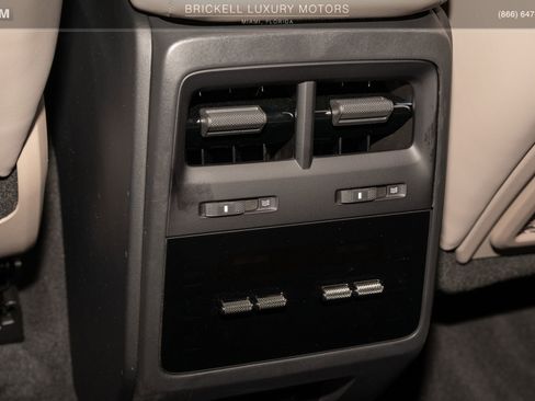 Used 2025 Porsche Macan 4 Electric image 21