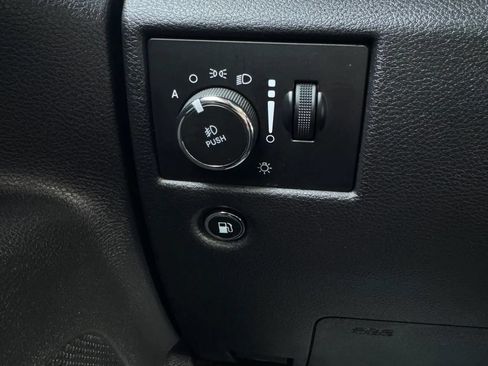 Used 2019 Jeep Grand Cherokee Limited AWD/4WD image 22