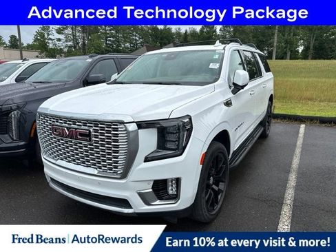 Used 2023 GMC Yukon XL Denali AWD/4WD image 3