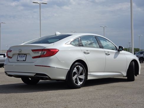 Used 2018 Honda Accord EX image 18
