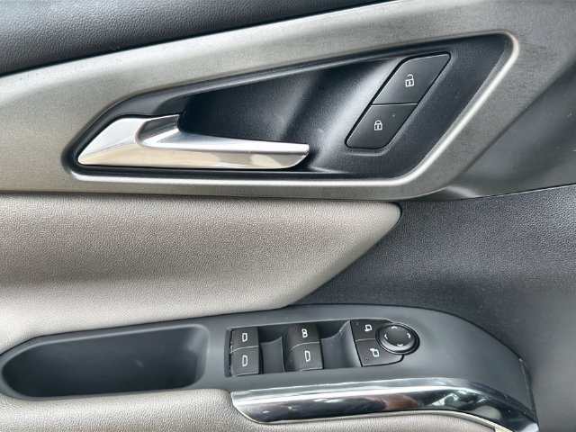 Used 2026 Chevrolet Traverse LT w/ Driver Confidence Package FWD image 22