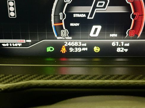 Used 2023 Lamborghini Urus Performante AWD/4WD image 12