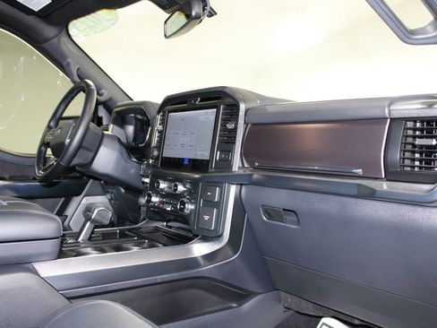 Used 2025 Ford F150 Platinum image 29