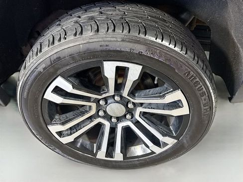 Used 2019 Chevrolet Tahoe LS AWD/4WD image 33