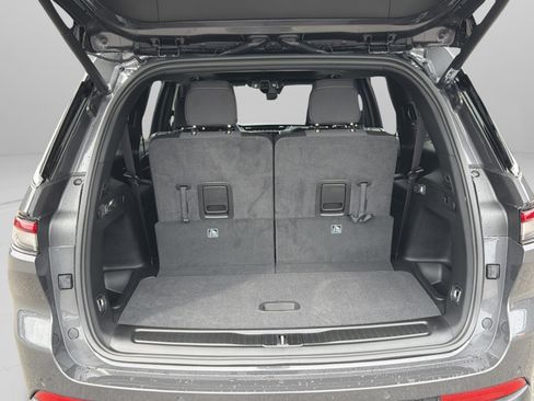 New 2026 Jeep Grand Cherokee L 2WD image 22