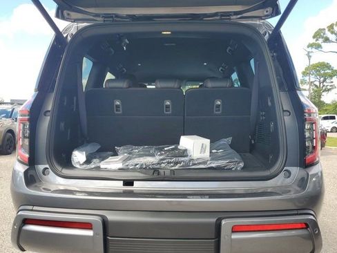 New 2026 Nissan Armada SL RWD image 3