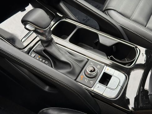 Used 2025 Kia Telluride SX Prestige image 31