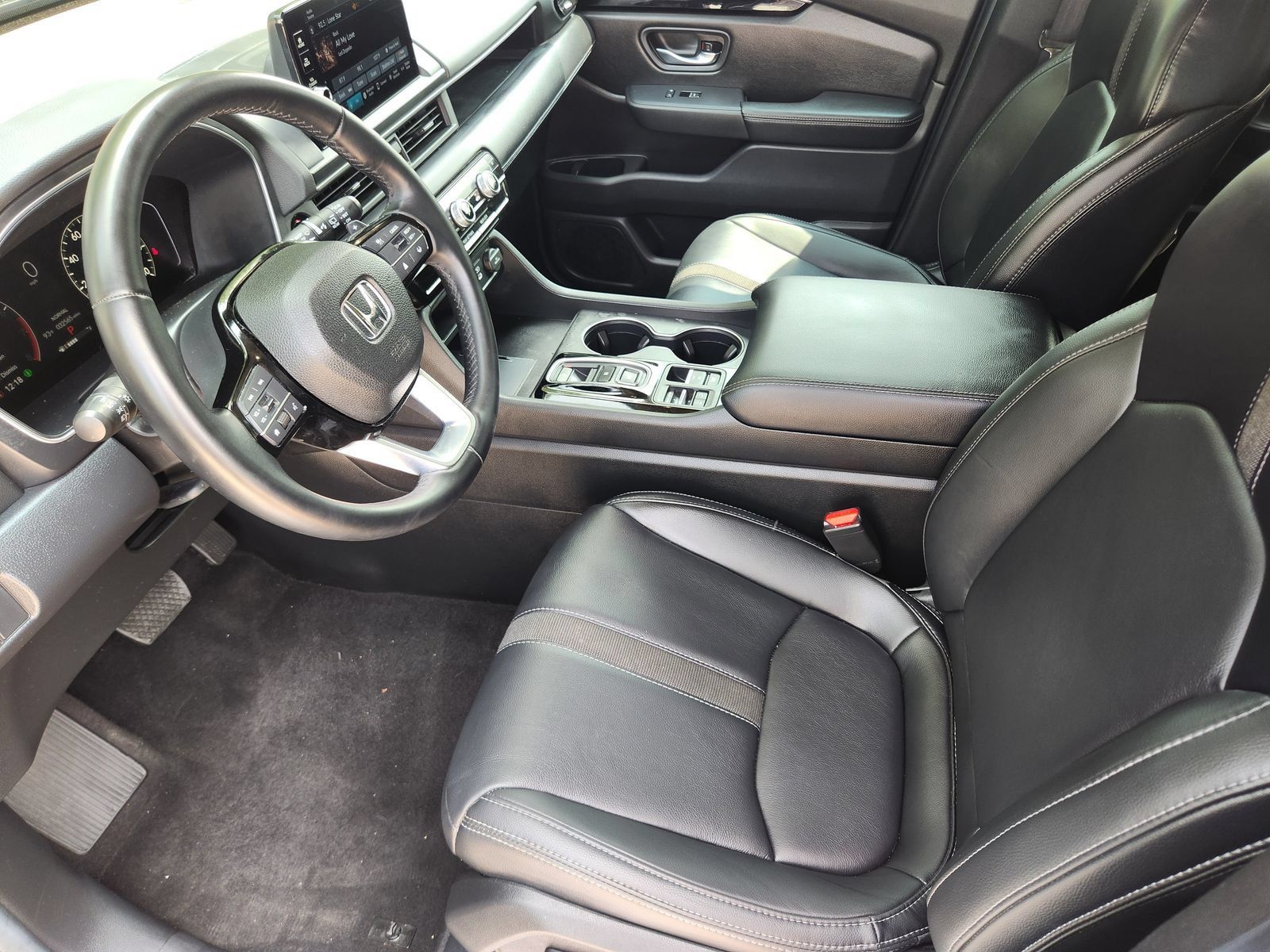 Used 2025 Honda Pilot EX-L image 14