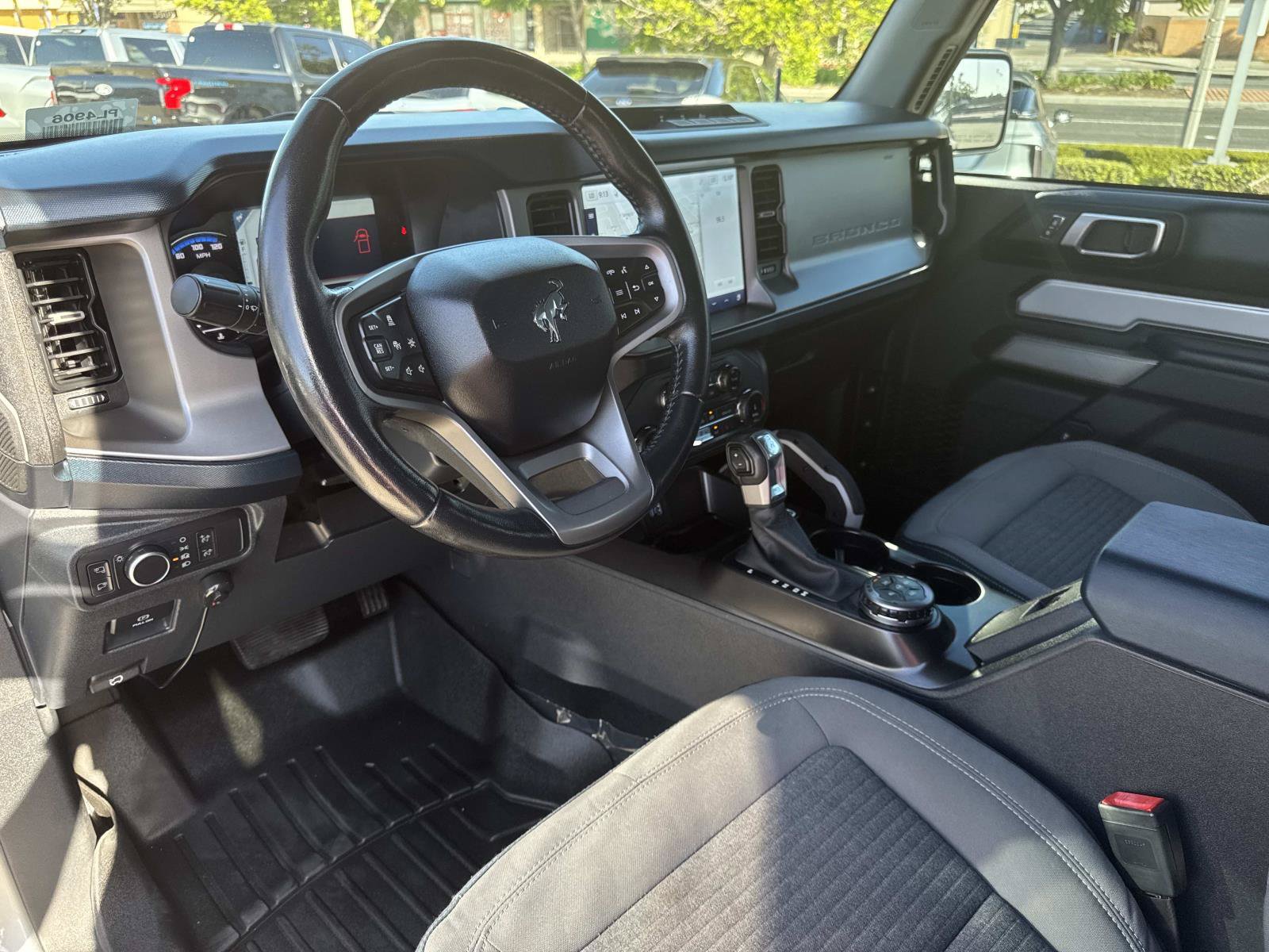 Used 2022 Ford Bronco Outer Banks AWD/4WD image 7