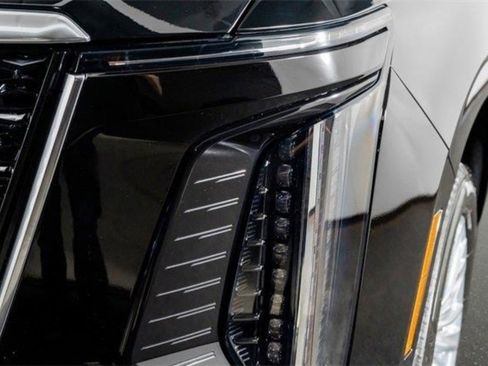 Used 2026 Cadillac Escalade Luxury w/ Touring Package image 16