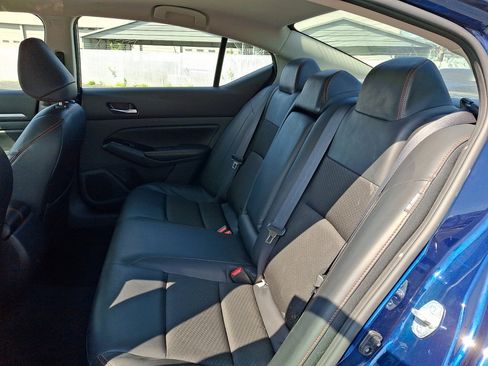 Used 2024 Nissan Altima 2.5 SR FWD image 20
