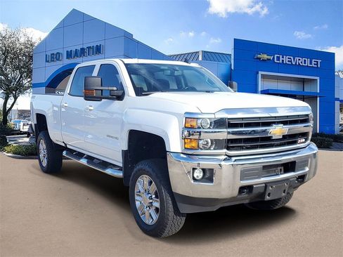 Used 2019 Chevrolet Silverado 2500 LT w/ All Star Edition image 2