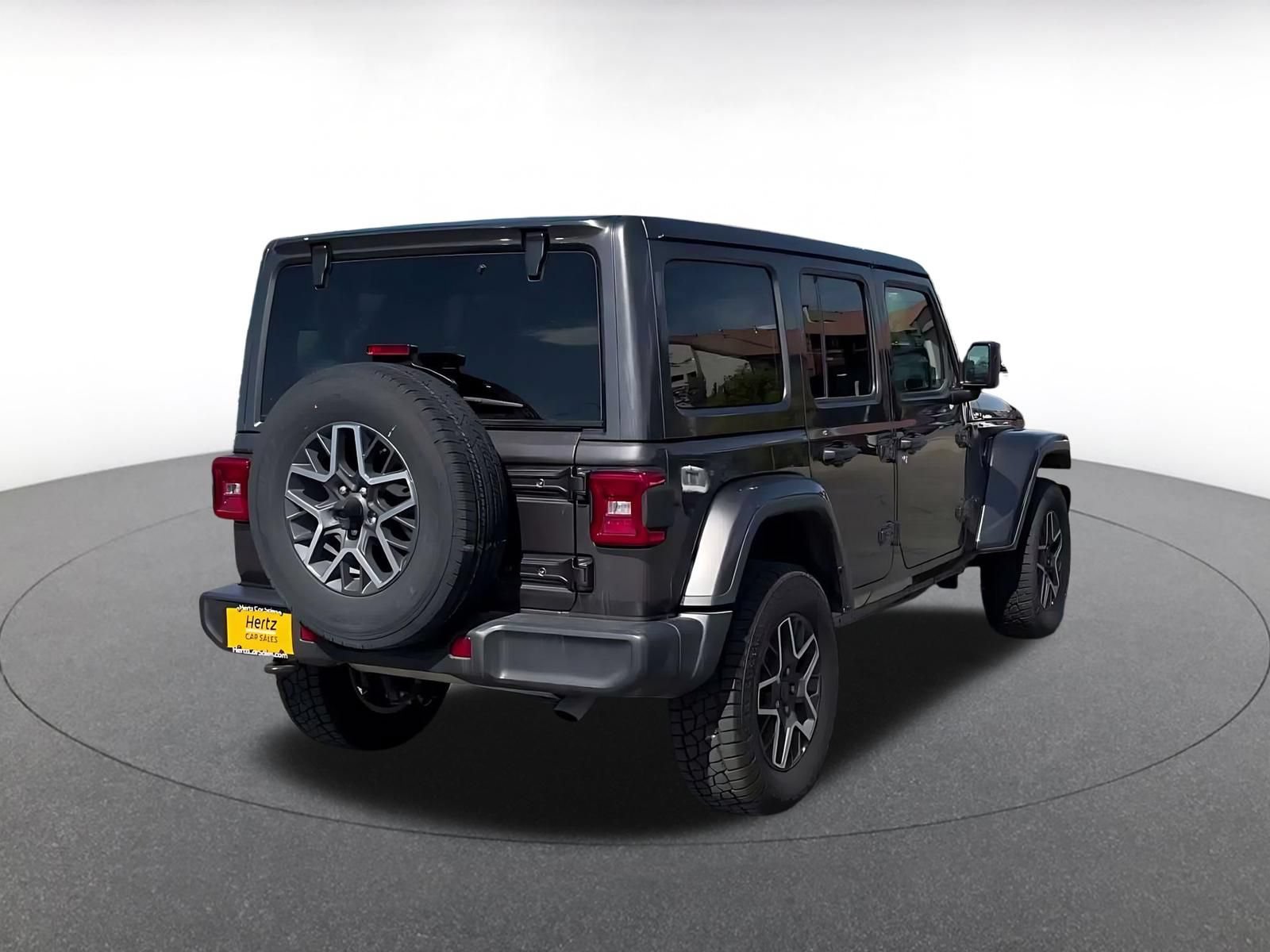 Used 2025 Jeep Wrangler Unlimited Sahara AWD/4WD image 13