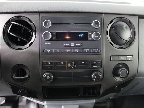 Used 2015 Ford F250 XL w/ Power Equipment Group RWD image 15