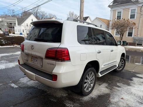 Used 2011 Lexus LX 570 LX 570 Sport Utility 4D image 4