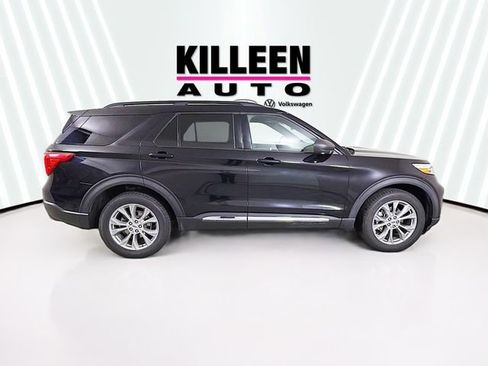 Used 2020 Ford Explorer XLT w/ Equipment Group 202A image 8