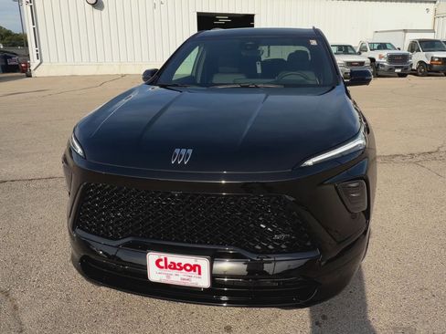 New 2026 Buick Enclave Sport Touring w/ Power Package image 3