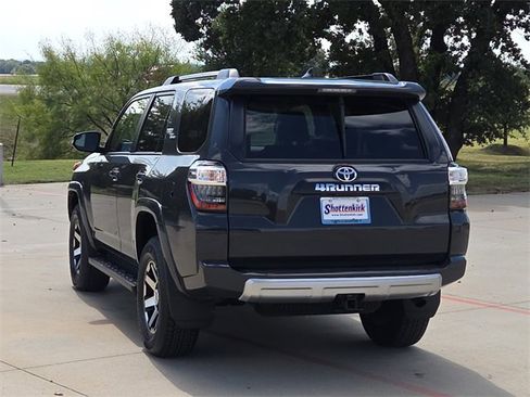 Used 2024 Toyota 4Runner TRD Off-Road Premium image 6