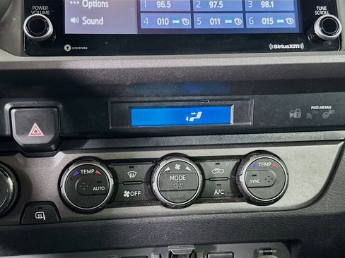 Used 2023 Toyota Tacoma TRD Off-Road image 23