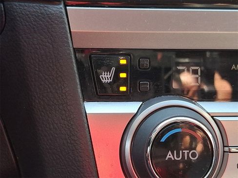 Used 2017 Subaru Outback 2.5i Limited image 27