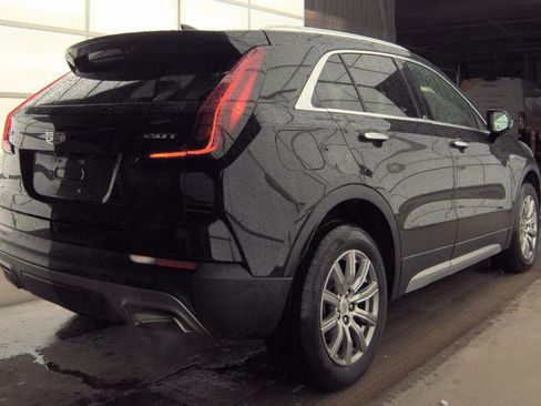 Used 2019 Cadillac XT4 Premium Luxury w/ Cold Weather Package AWD/4WD image 8