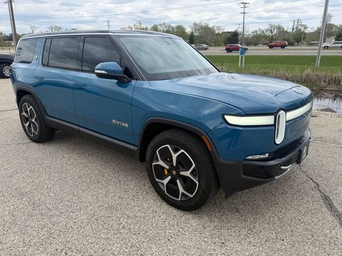 Used 2023 Rivian R1S Adventure AWD/4WD image 7