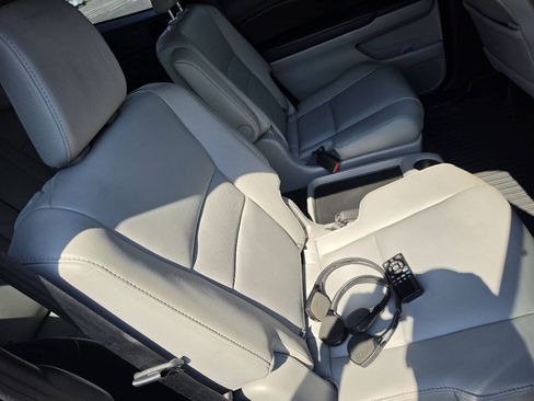 Used 2020 Honda Pilot Touring image 53