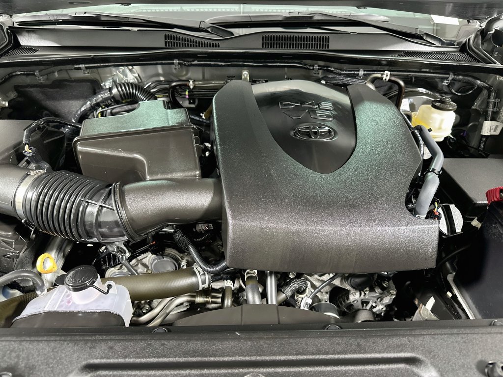 Certified 2023 Toyota Tacoma SR5 w/ Black Out Package (TMS) AWD/4WD image 7