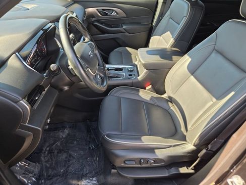Used 2023 Chevrolet Traverse Premier w/ Redline Edition FWD image 10