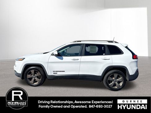 Used 2017 Jeep Cherokee 75th Anniversary image 3