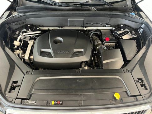 Used 2018 Volvo XC90 T6 Momentum w/ Momentum Plus Package AWD/4WD image 32