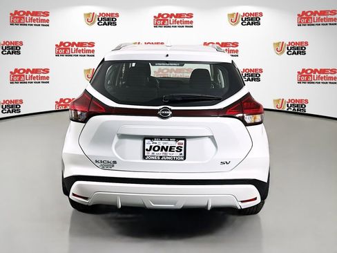 Certified 2024 Nissan Kicks SV image 14